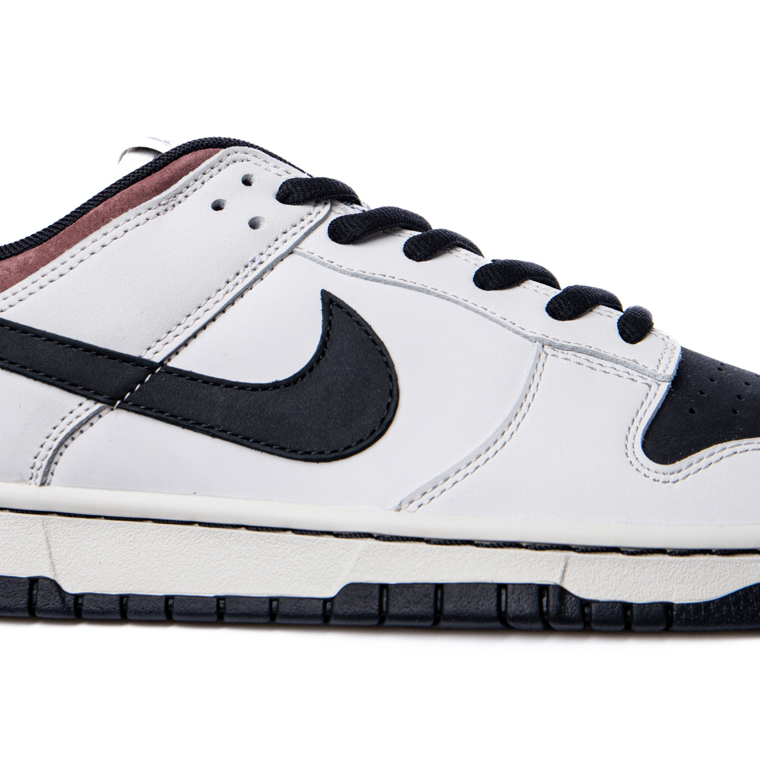 D x Nike SB Dunk LowINITIAL DToyota AE86