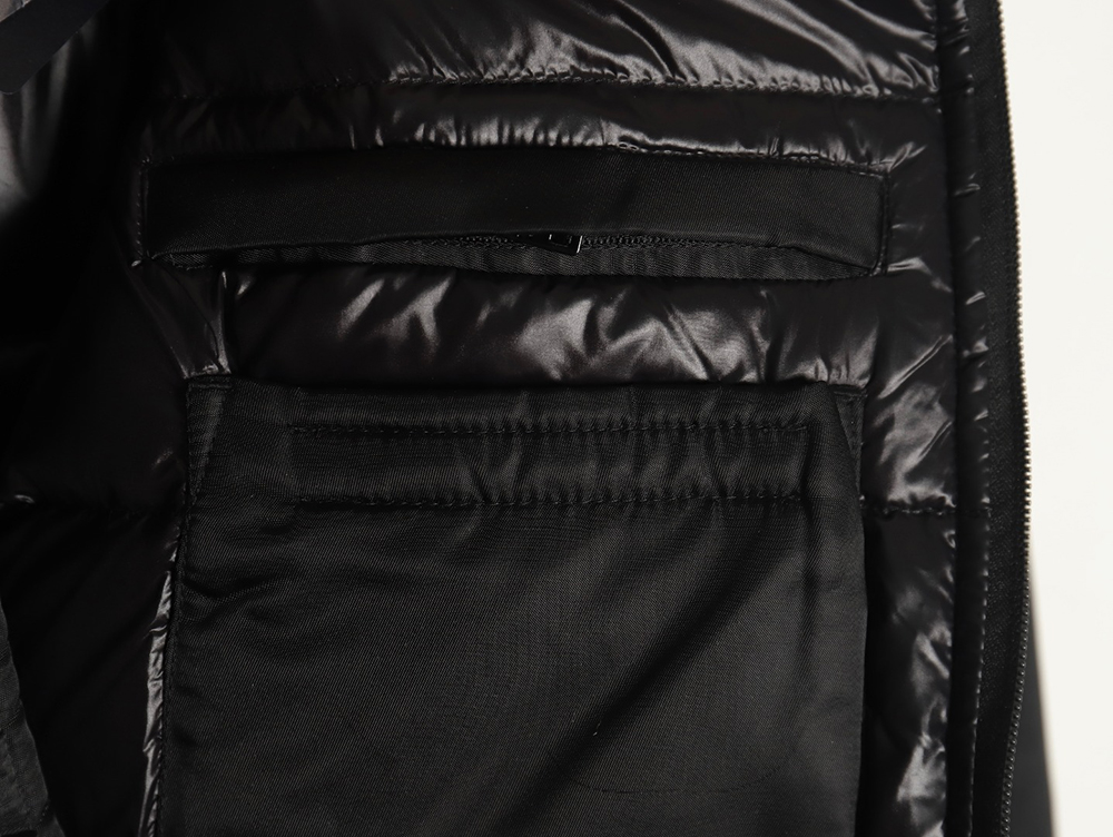 Pra*a recycled nylon down jacket