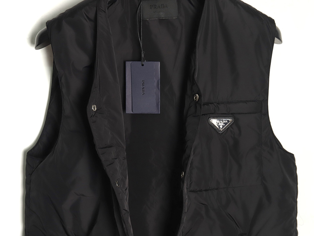 Pra*a recycled nylon lightweight padded vest tsk1