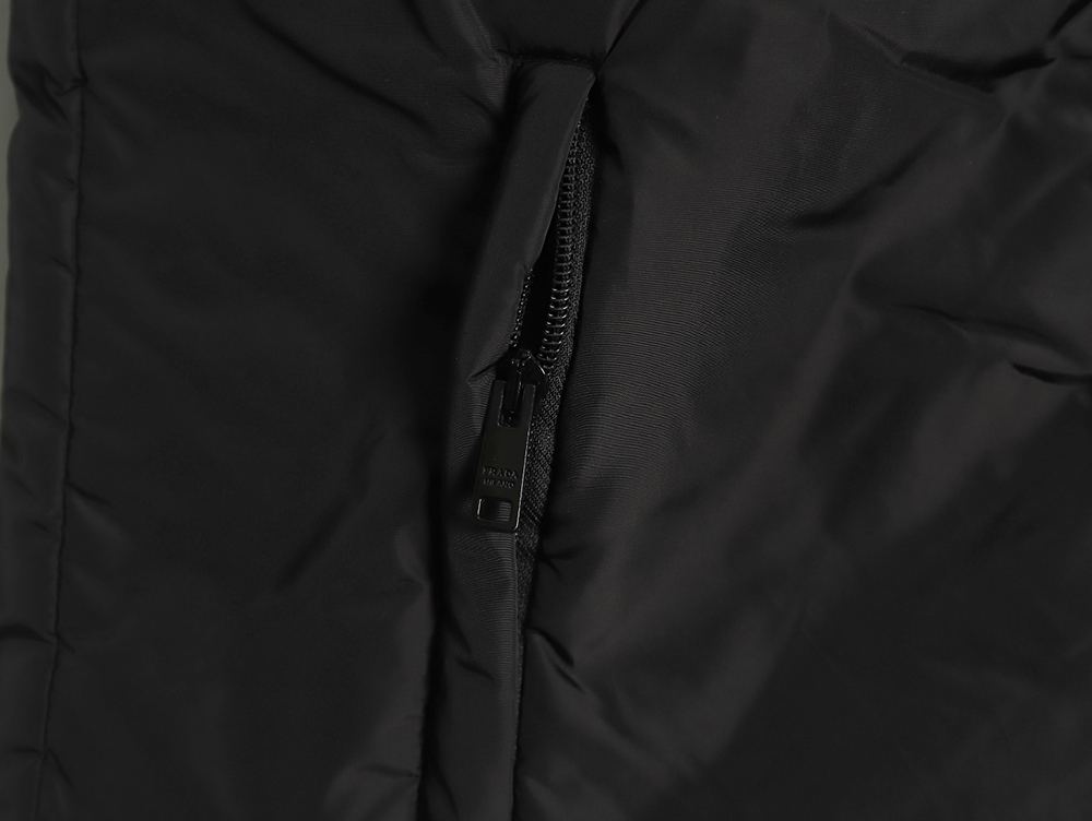 Pra*a recycled nylon lightweight padded vest tsk1