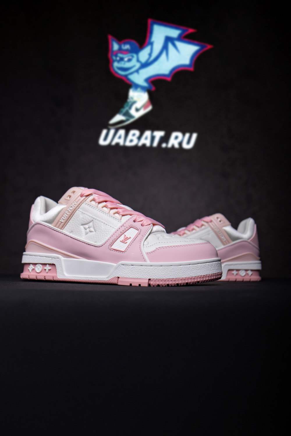 l0*is V*t0n trainer pink rose