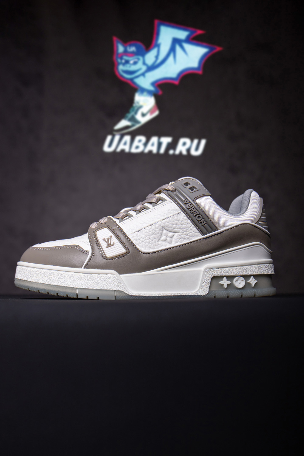 LV Trainer Grey White