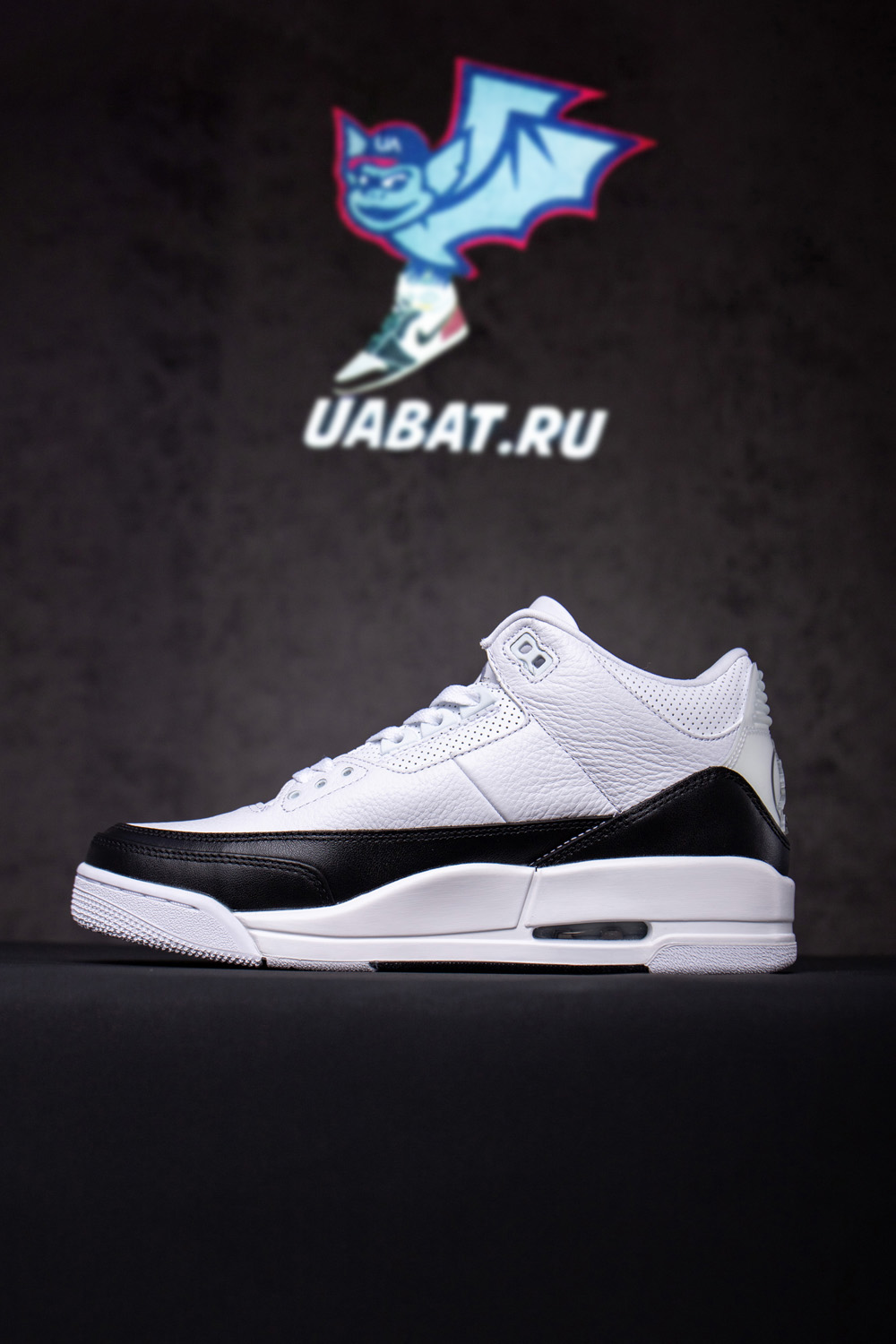 FRAGMENT DESIGN X AIR JORDAN 3 RETRO SP