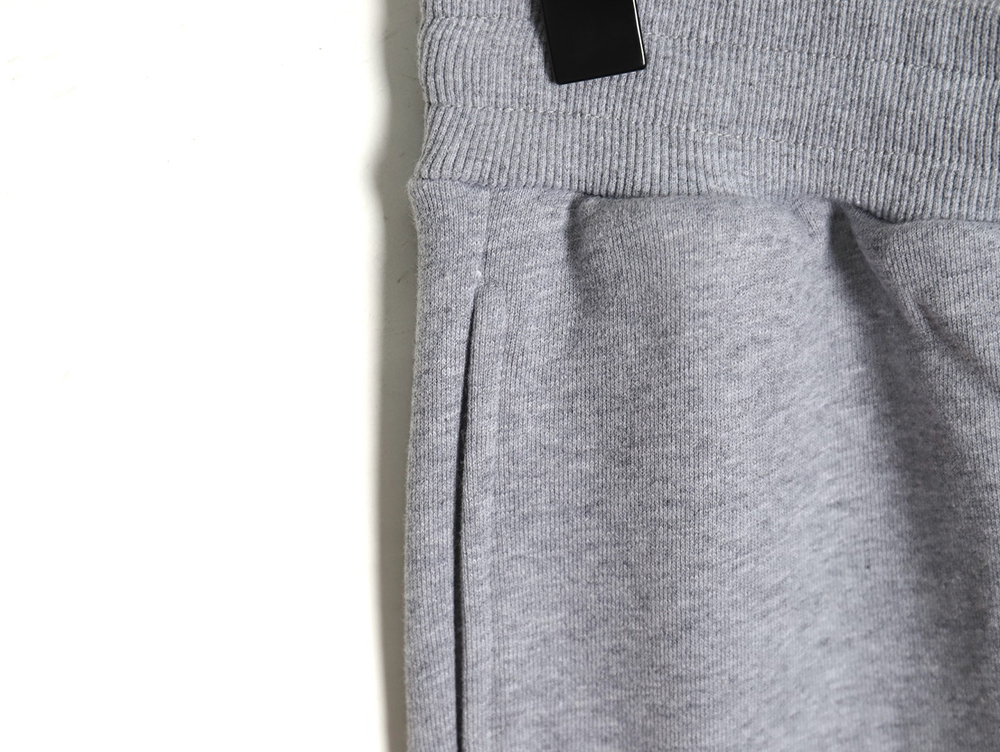 Ami classic heart embroidered trousers TSK1