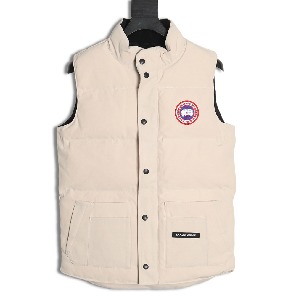 Can*a Go*e crew vest
