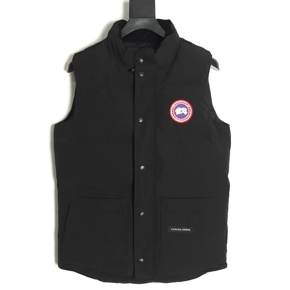Can*a Go*e crew vest tsk3
