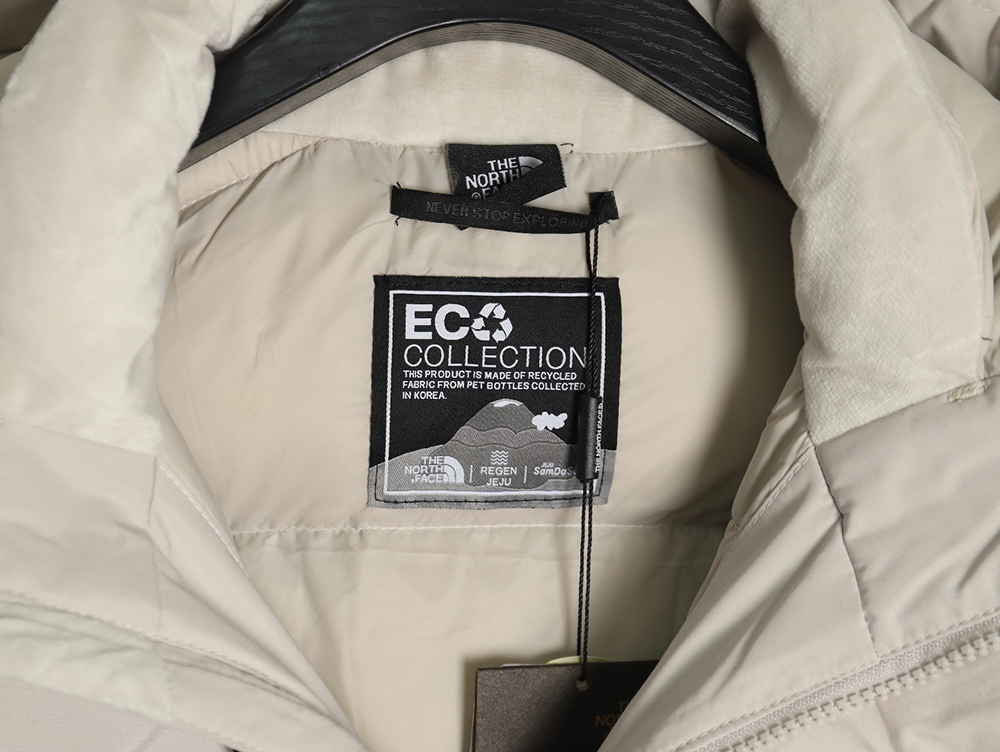 the nor*h F**e multi-pocket down jacket