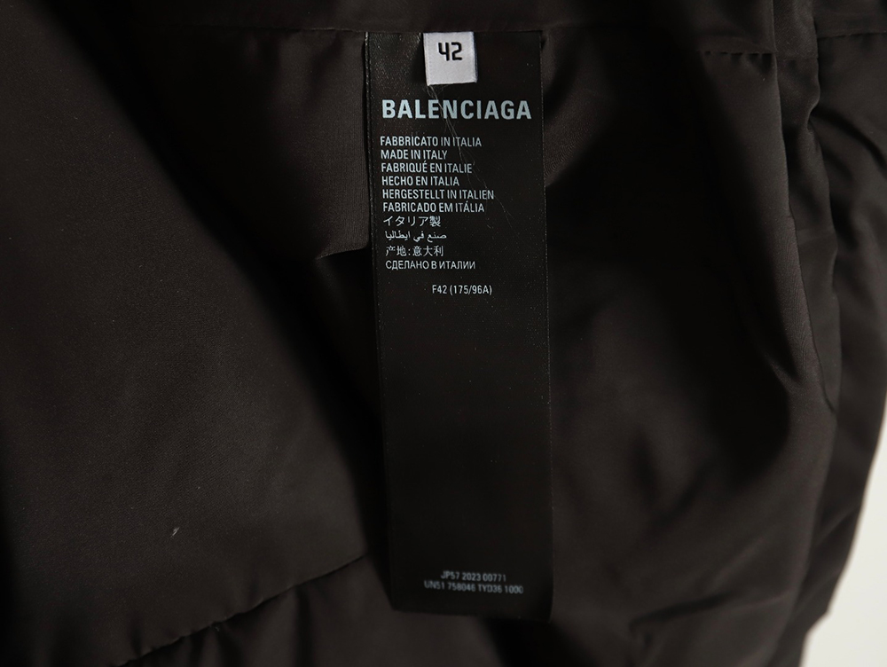 Ba*len*cia*ga coke down jacket