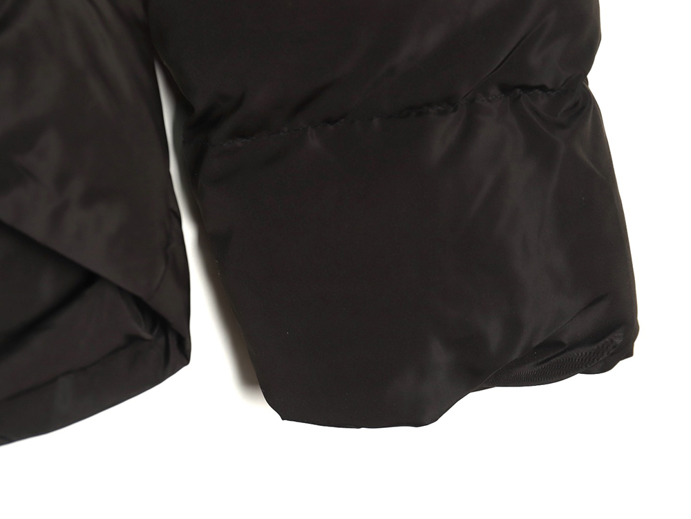 Ba*len*cia*ga coke down jacket