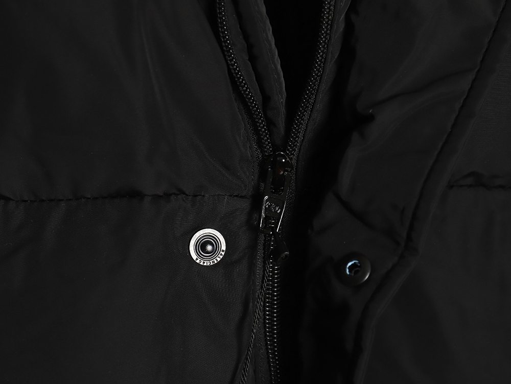 Ba*len*cia*ga coke down vest