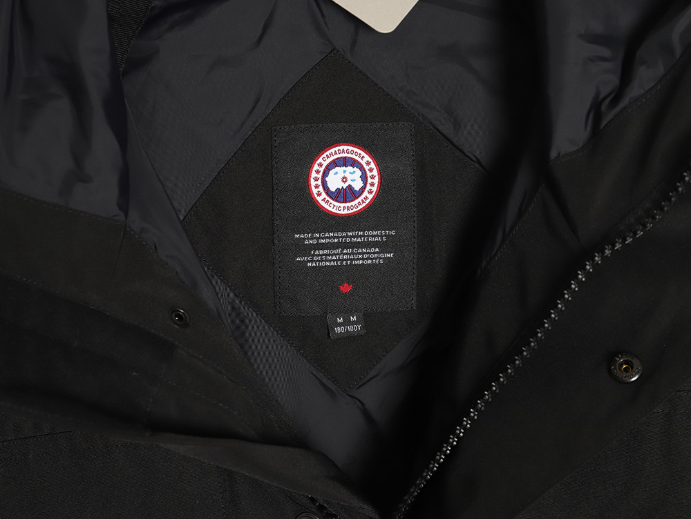 Can*a Go*e 08 expedition down jacket tsk3