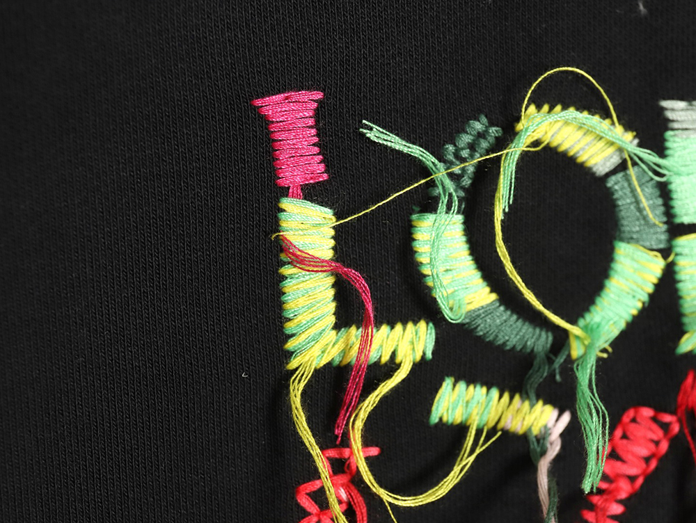 L0ew* hand-cranked tassel embroidered sweatshirt