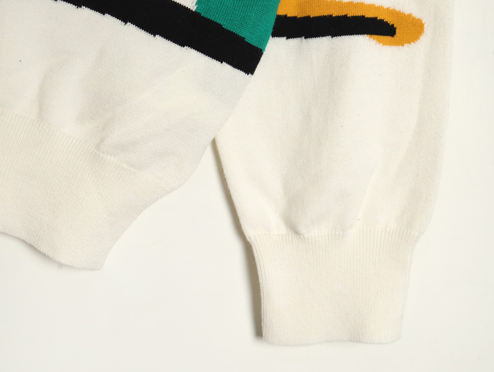 l0*is V*t0n portrait jacquard knit sweater