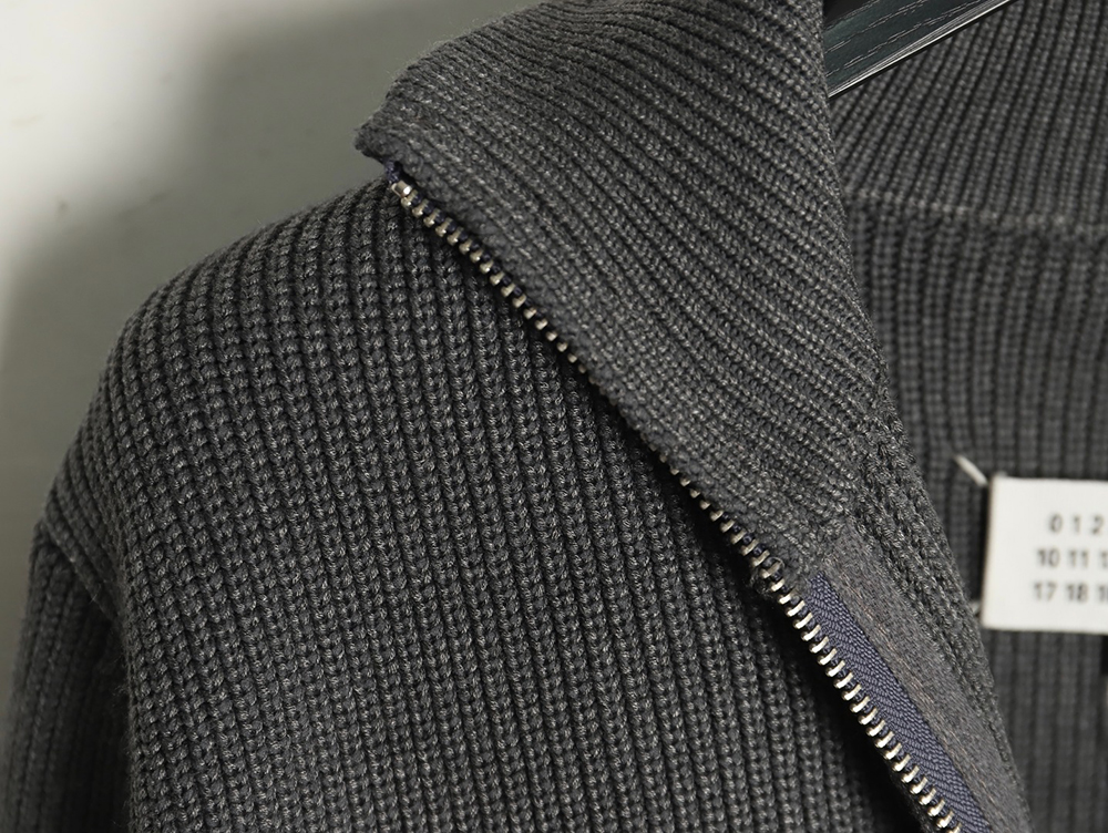 ma*s*n Ma*i*la zipper sweater cardigan