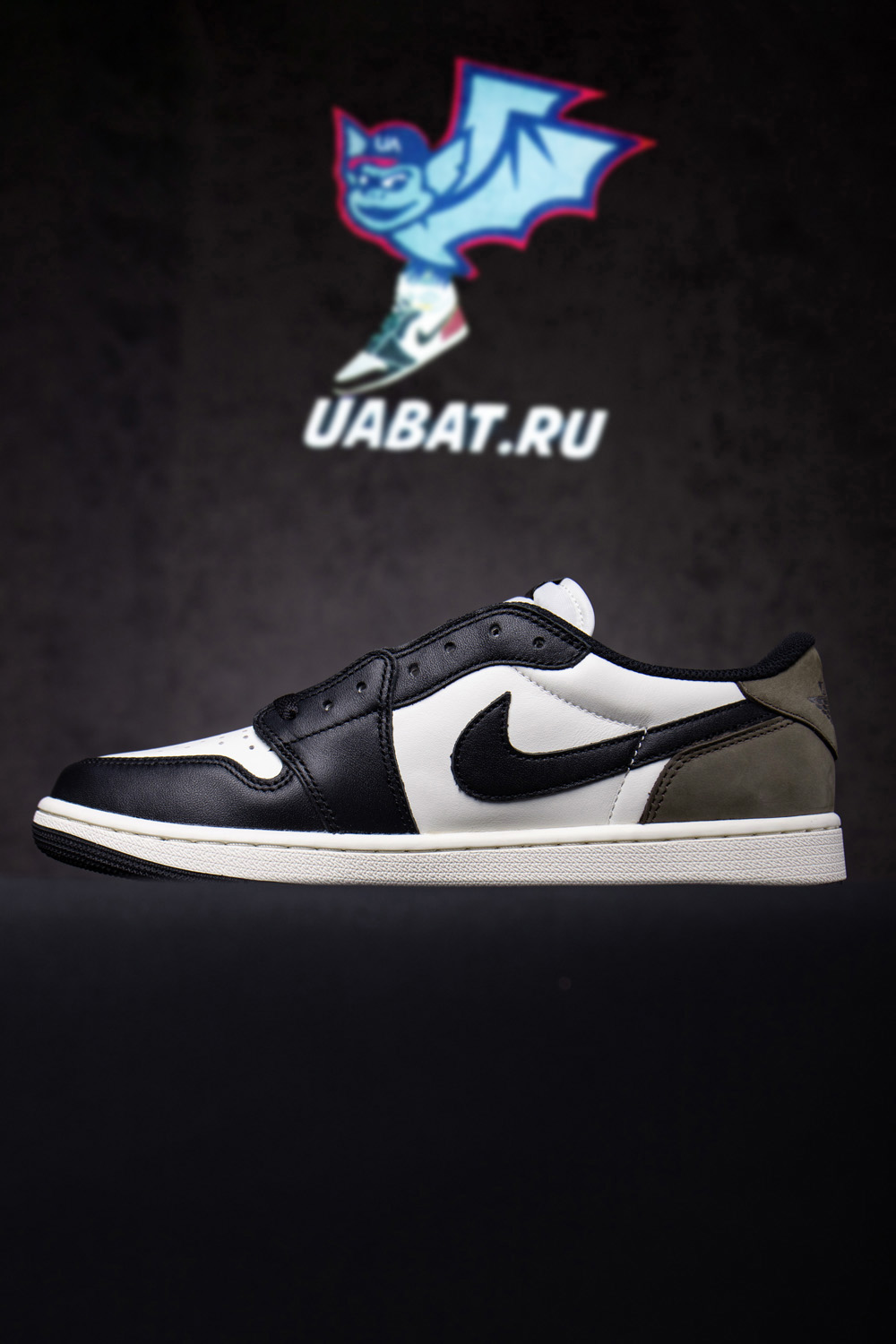 Air Jordan 1 Retro Low OG 