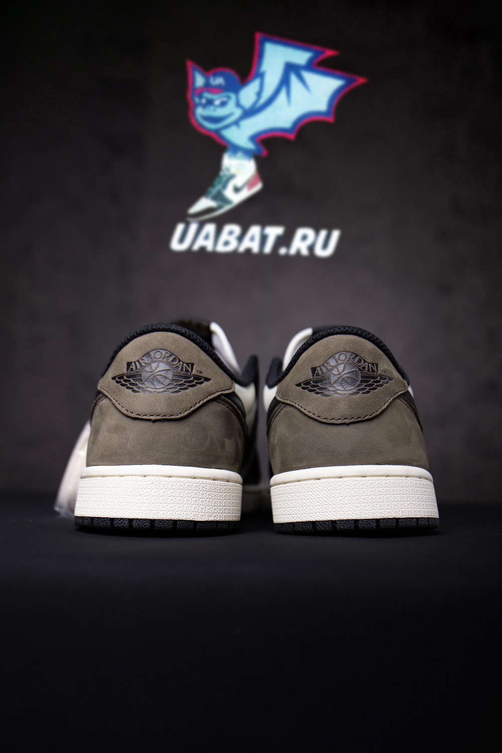 Air Jordan 1 Retro Low OG 