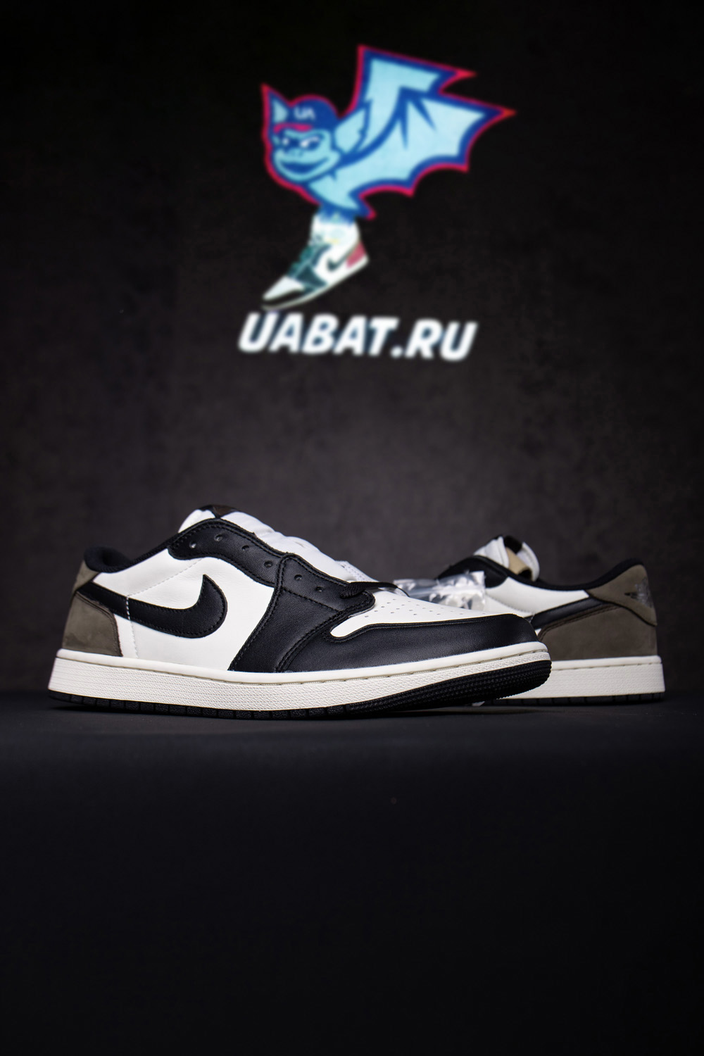 Air Jordan 1 Retro Low OG 
