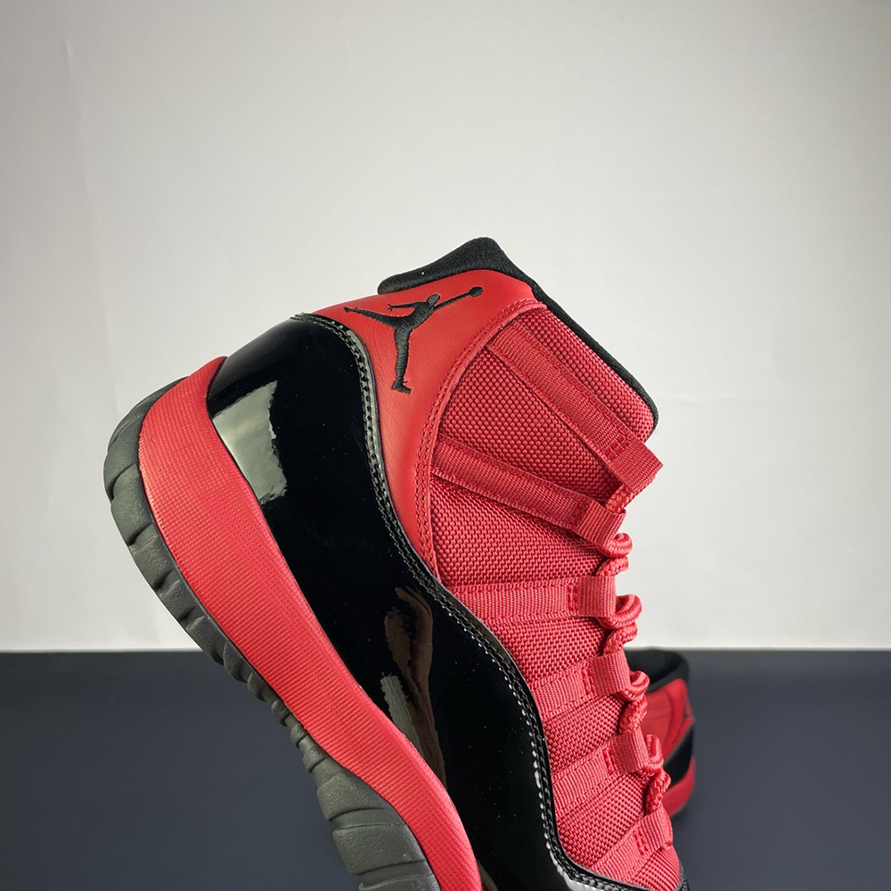 Air Jordan 11 Retro “Red Black”