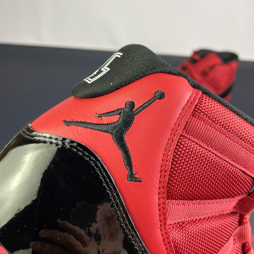 Air Jordan 11 Retro “Red Black”