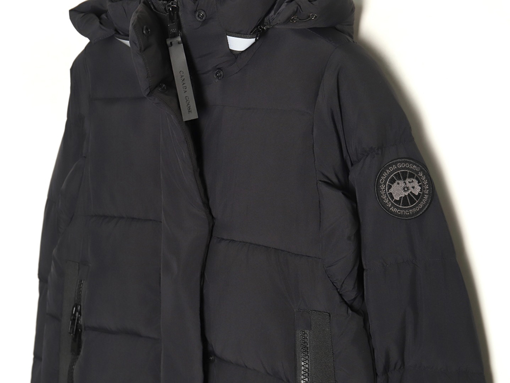 Can*a Go*e black label long down jacket tsk1