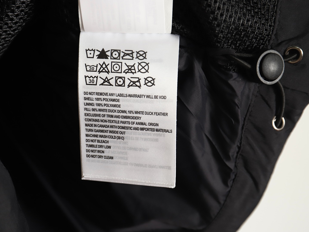 Can*a Go*e black label down jacket tsk1