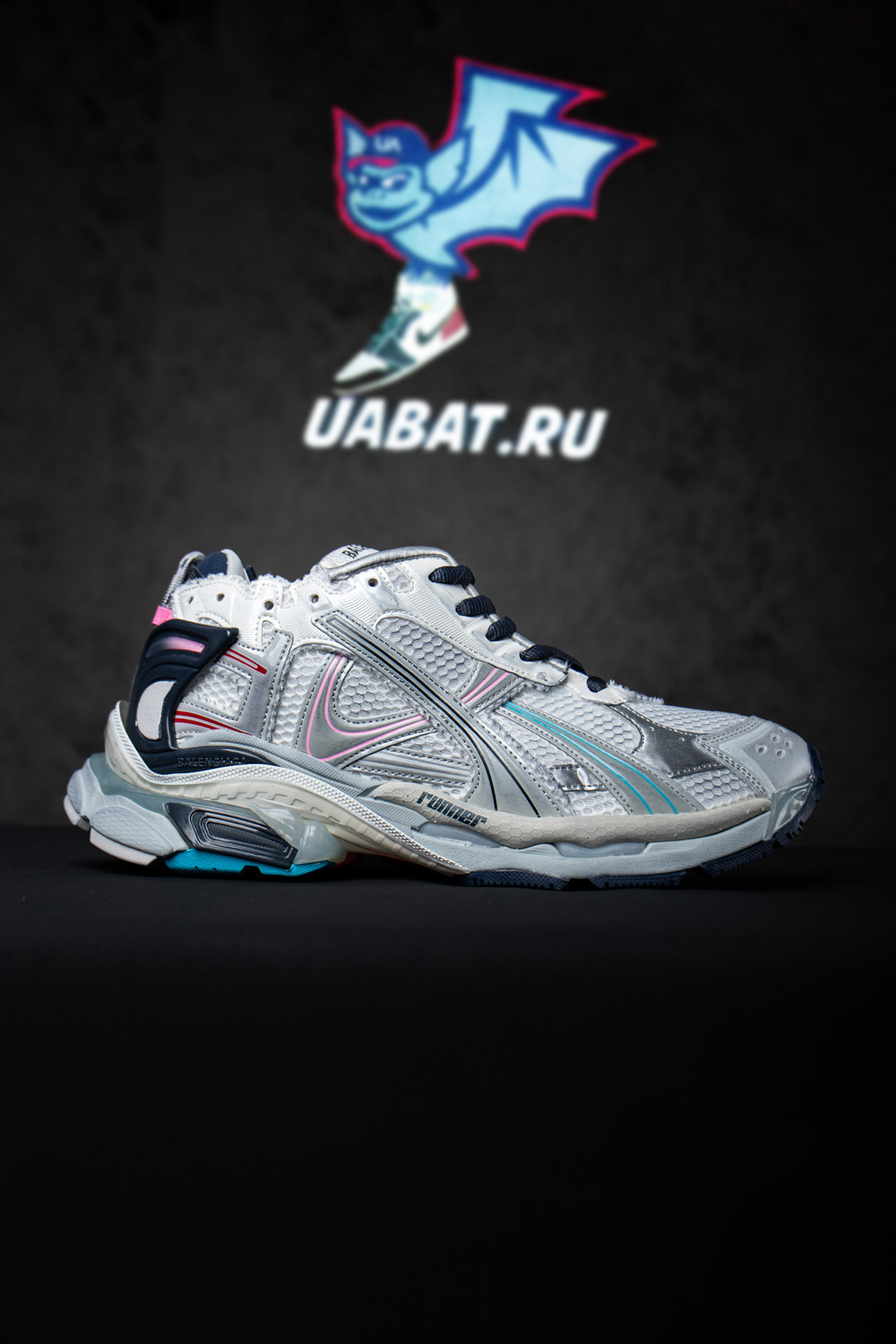 Ba*len*cia*ga runner sneaker