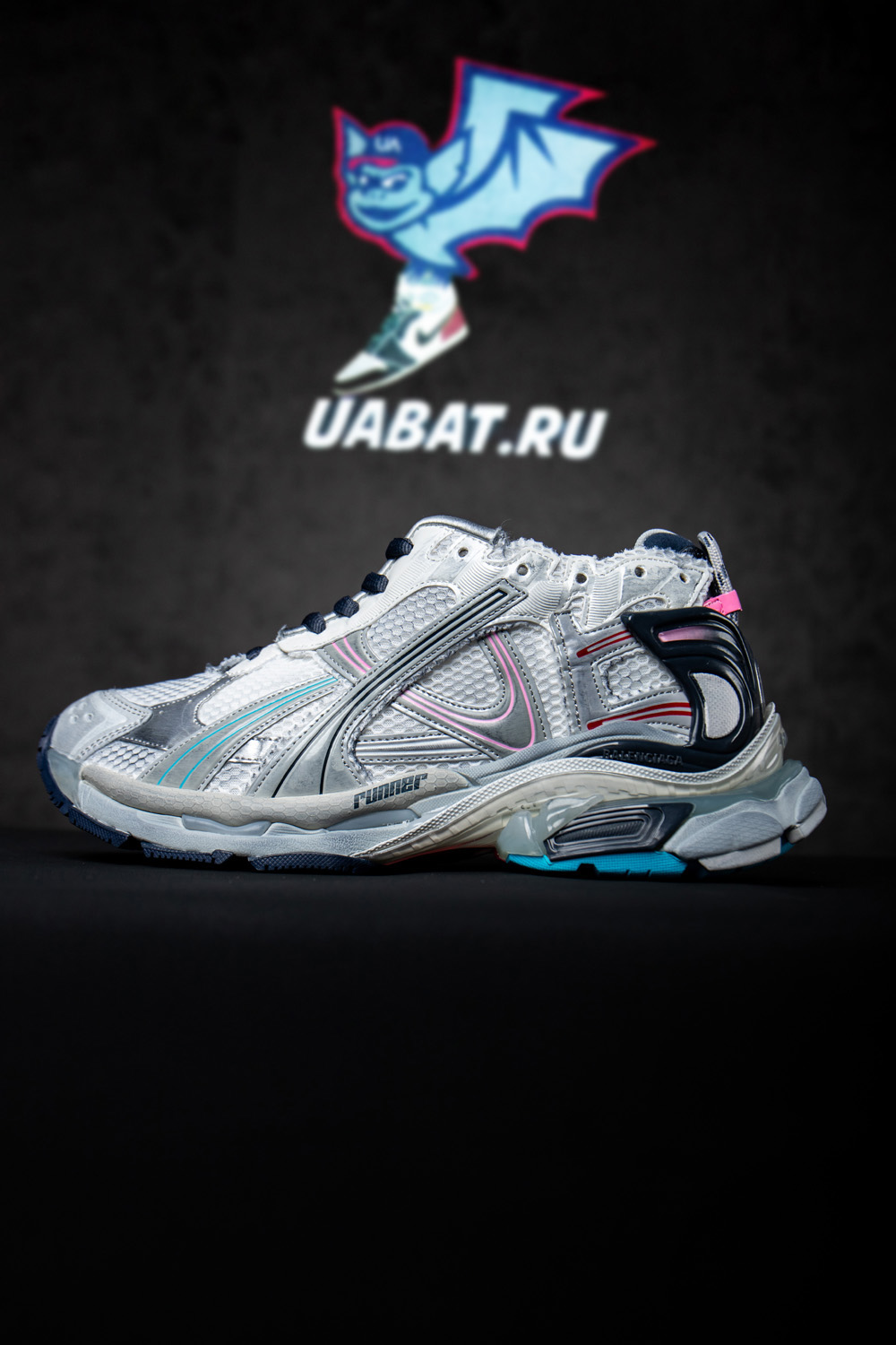 Ba*len*cia*ga runner sneaker