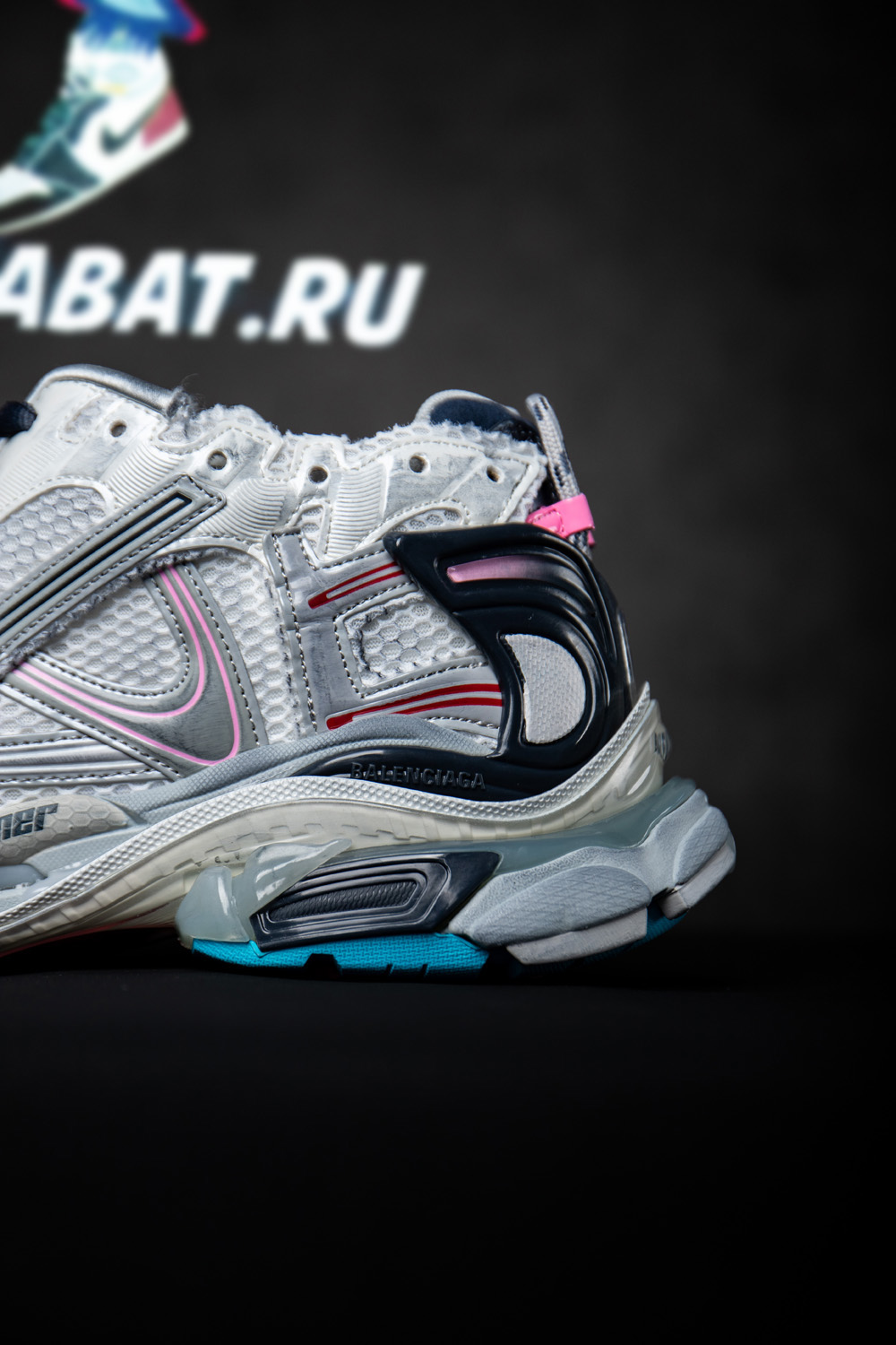 Ba*len*cia*ga runner sneaker