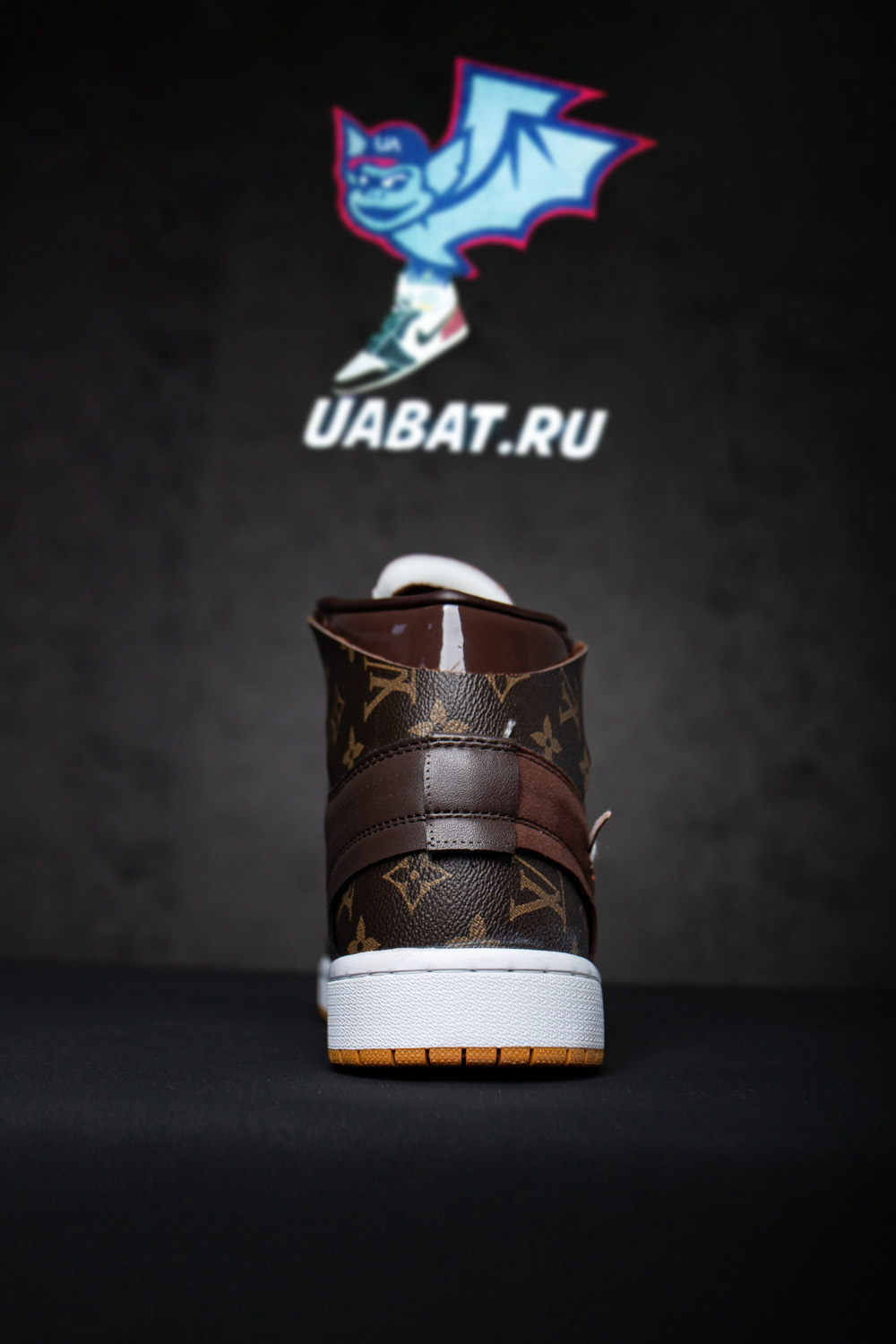 l0*is V*t0n x off white x air jordan 1