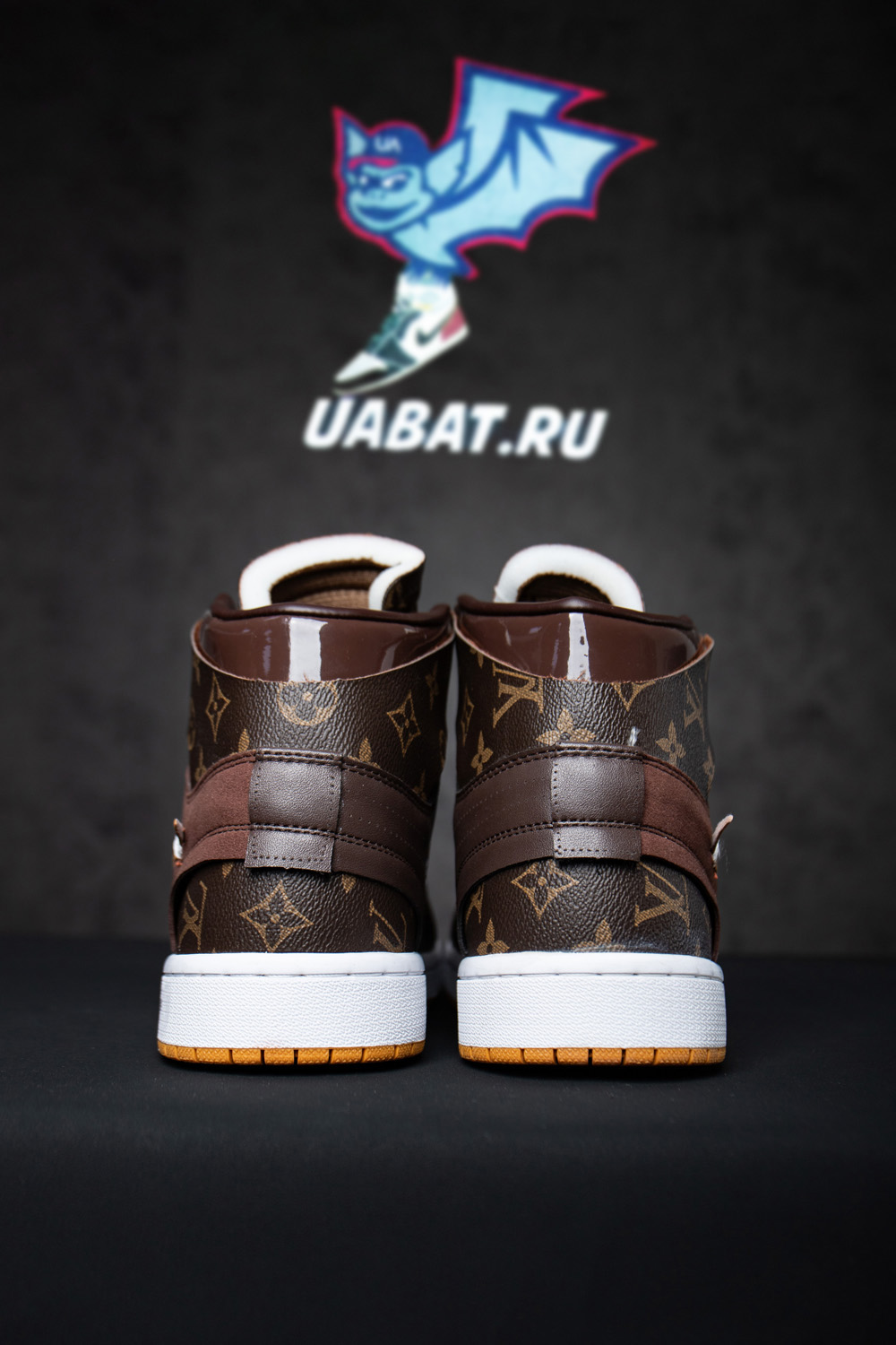 l0*is V*t0n x off white x air jordan 1