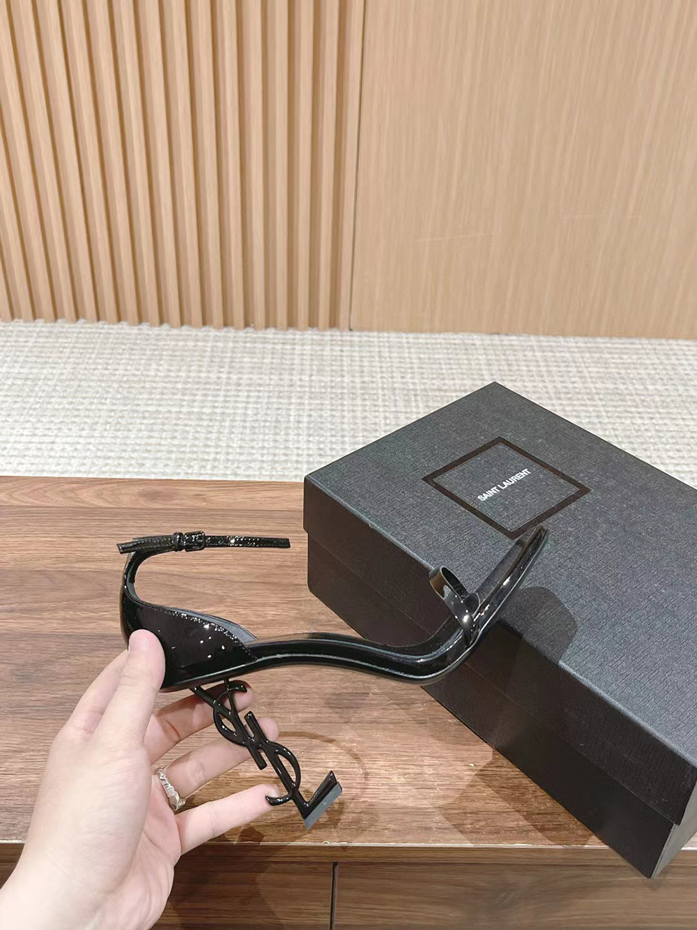 Sa**t Lau*nt opyum sandals in patent leather