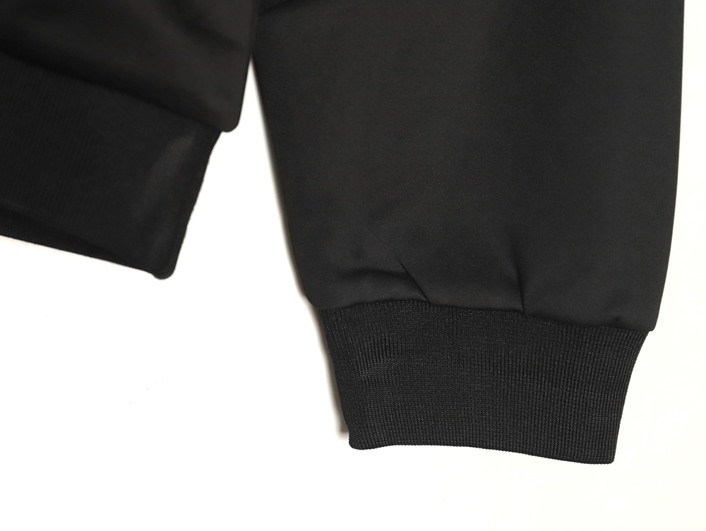 G*u*i interlocking double g half zip jacket