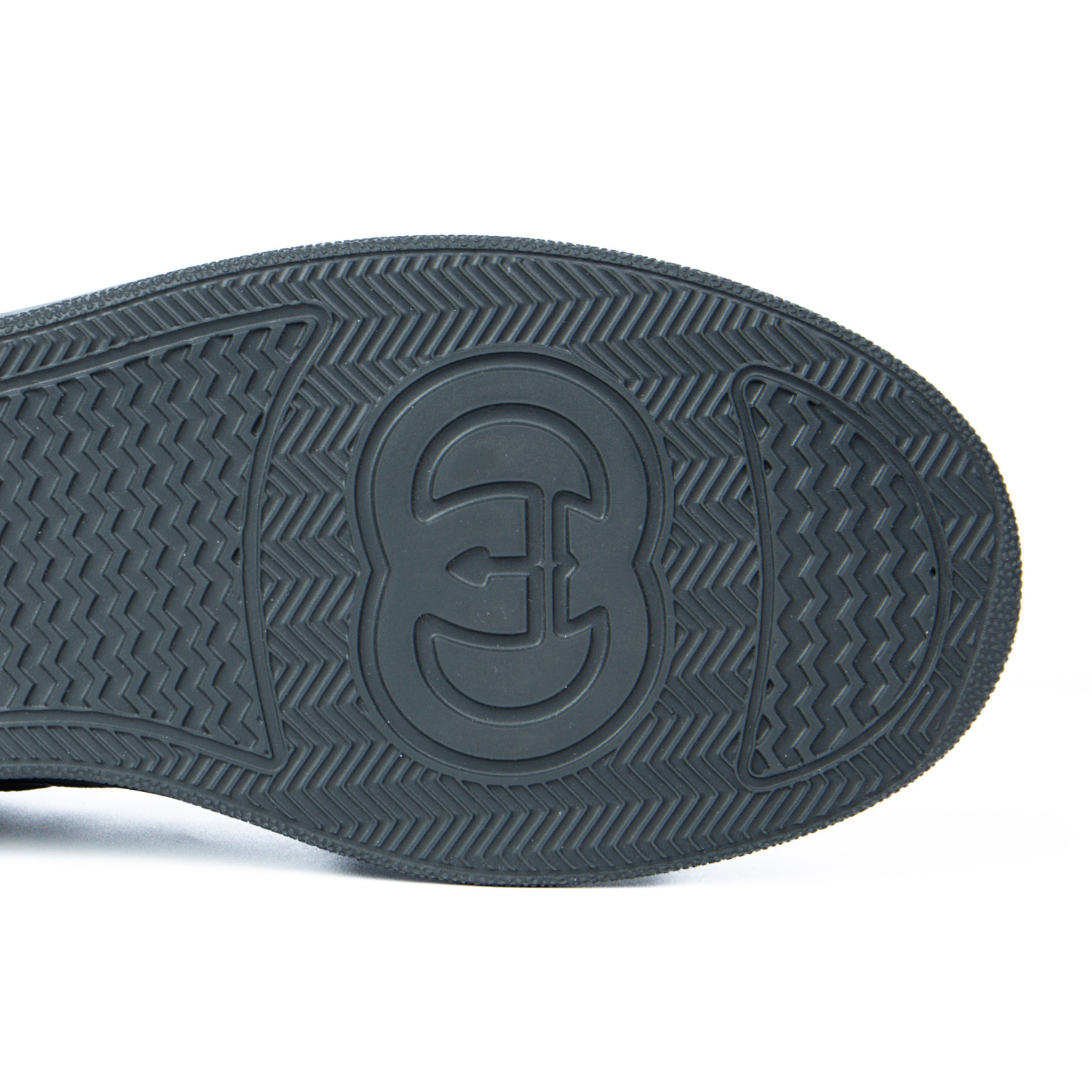 G*u*i lace up sneaker 