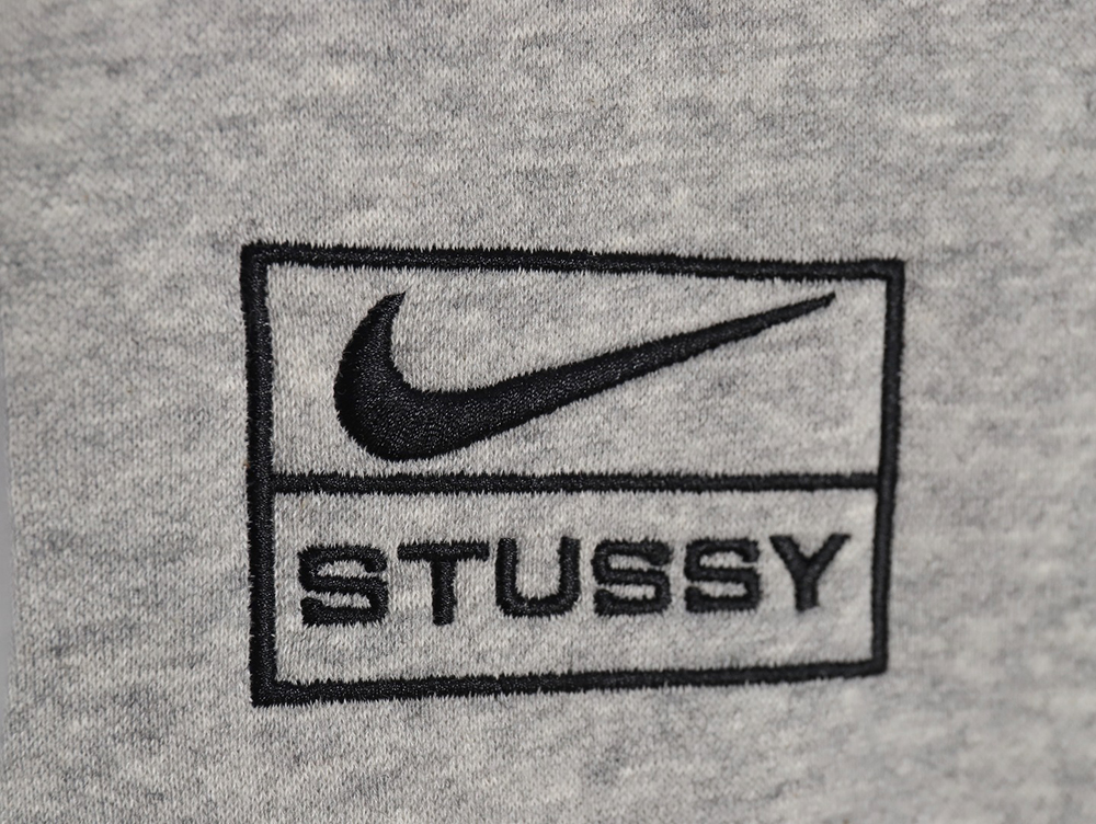 Nike & Stussy co-branded embroidered logo hooded fleece sweatshirt