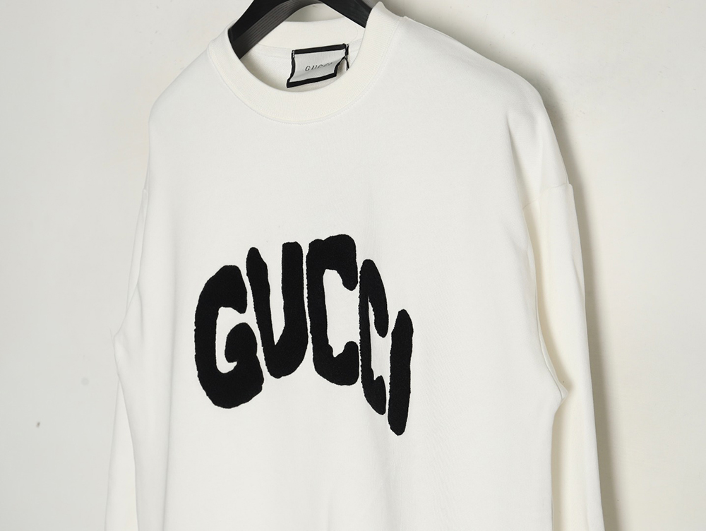 G*u*i towel embroidery lettering crew neck sweatshirt