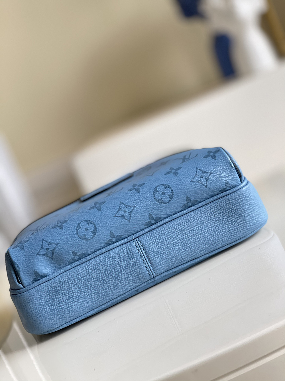 l0*is V*t0n bags m30233 29.5*20*10.5cm