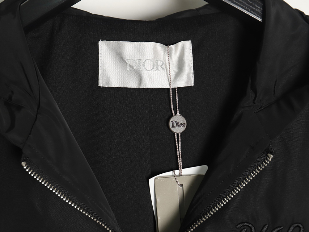 D*or embroidered letters small wasp hooded jacket tsk2