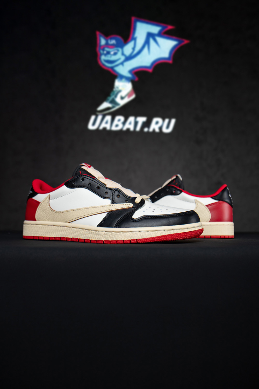 Travis Scott Air Jordan 1 Low Black Red