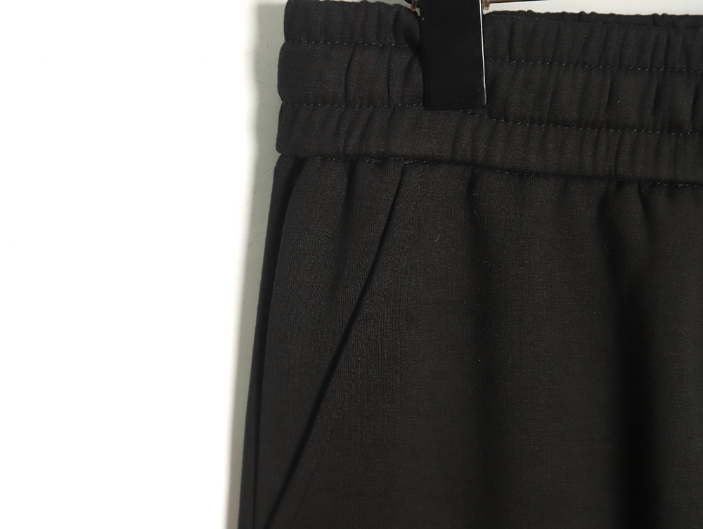 Moncler pocket logo lettering print trousers TSK1