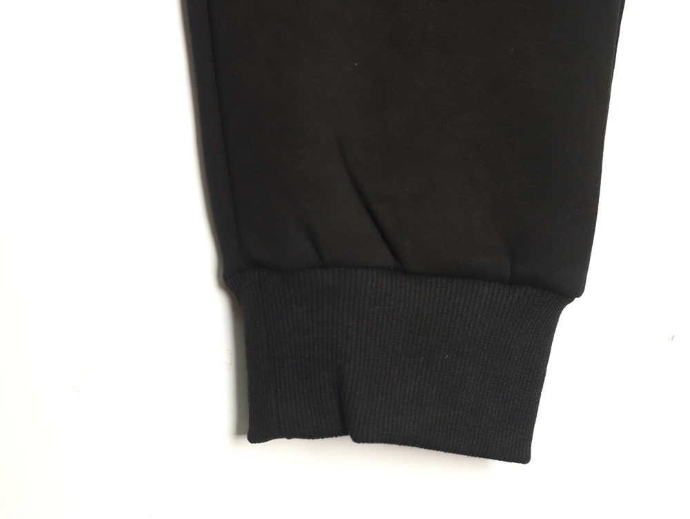 Moncler pocket logo lettering print trousers TSK1