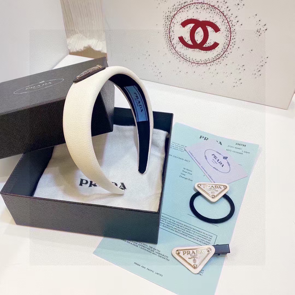 Pra*a women wide nylon headband