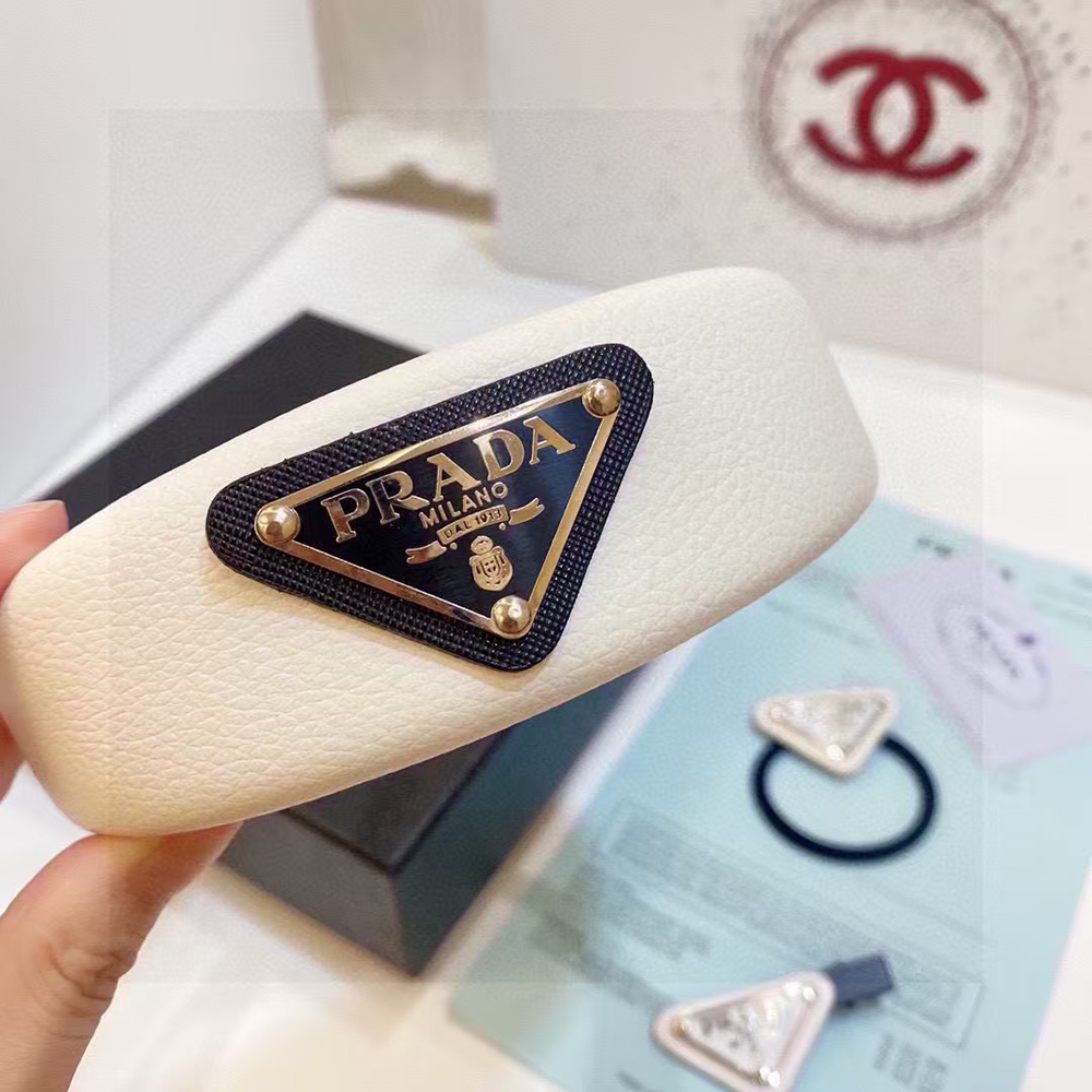 Pra*a women wide nylon headband