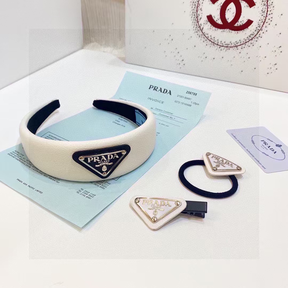 Pra*a women wide nylon headband