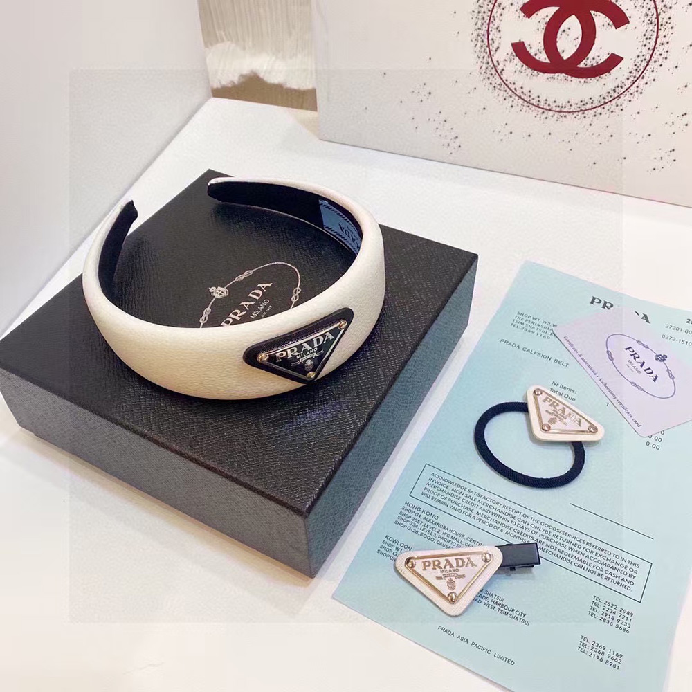 Pra*a women wide nylon headband