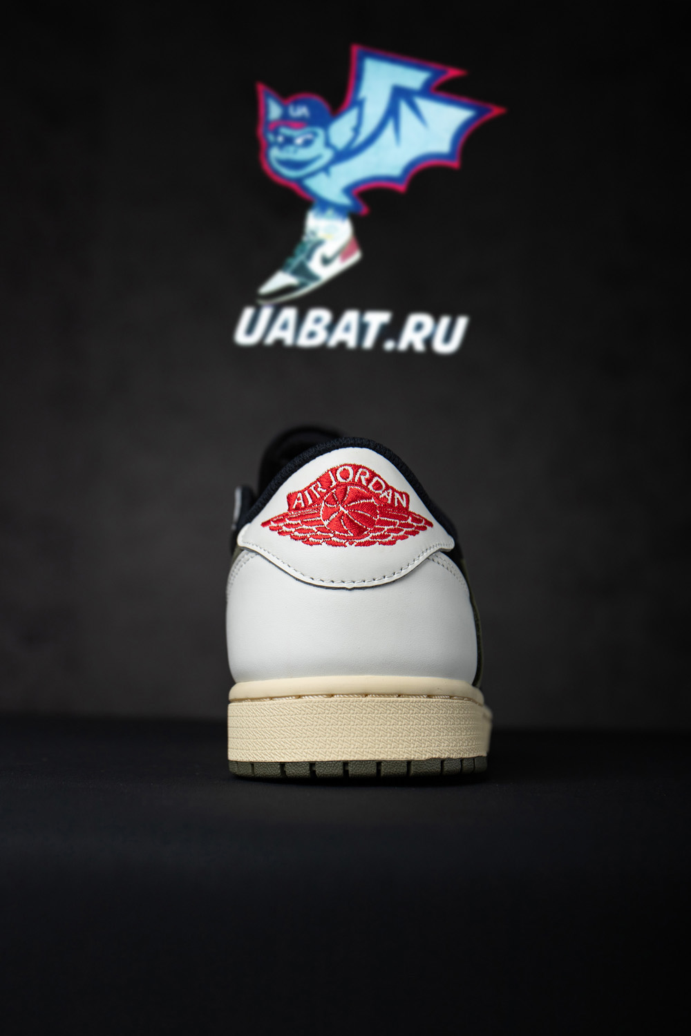 Travis Scott x Air Jordan 1 Low OG WMNS “Olive”