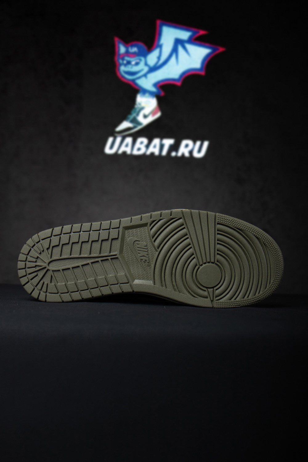 Travis Scott x Air Jordan 1 Low OG WMNS “Olive”