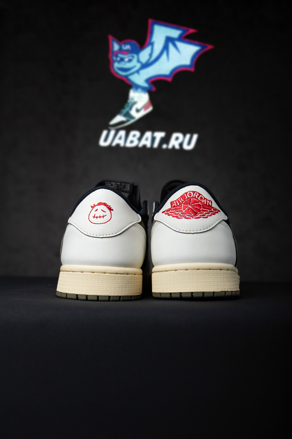 Travis Scott x Air Jordan 1 Low OG WMNS “Olive”