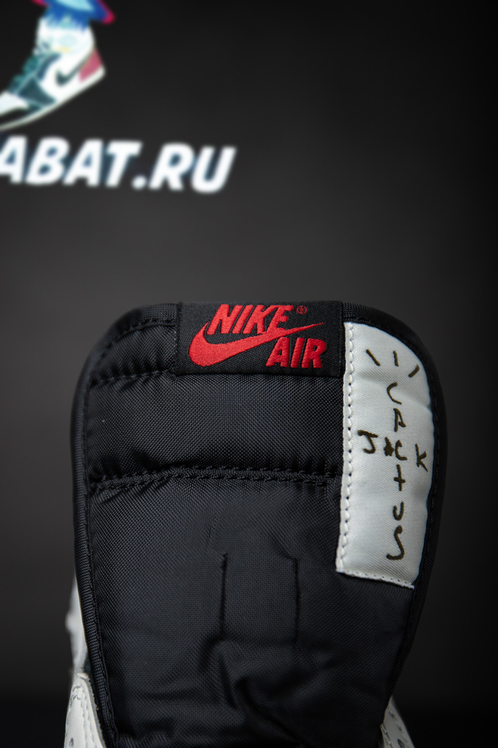 Travis Scott x Air Jordan 1 Low OG WMNS “Olive”