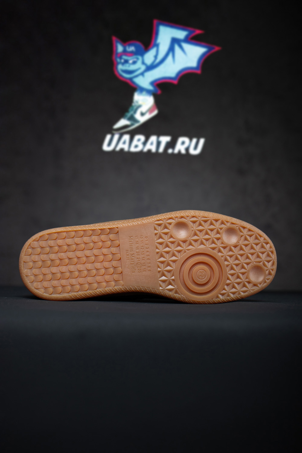 ma*s*n Ma*i*la replica german army trainer black gum