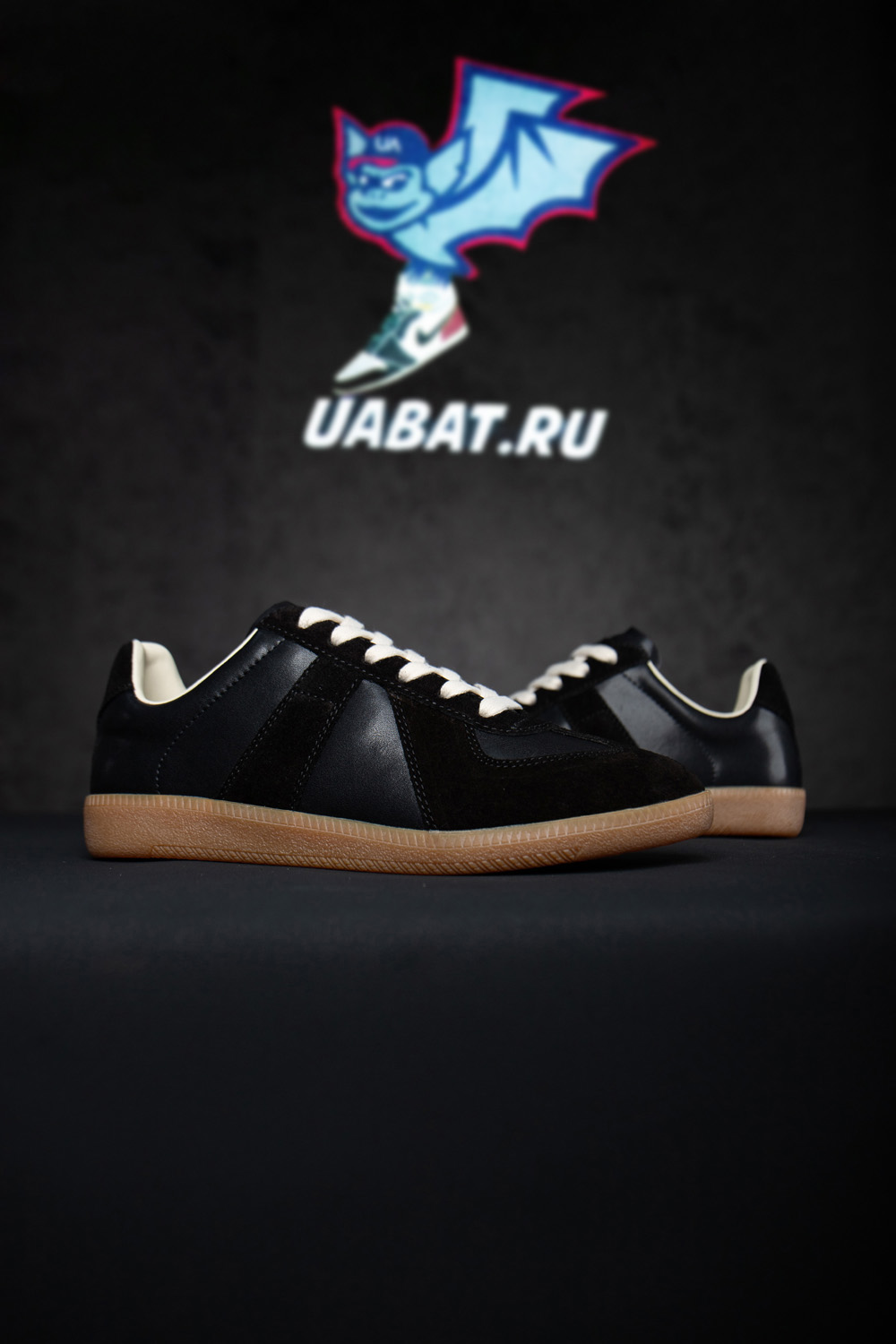 ma*s*n Ma*i*la replica german army trainer black gum